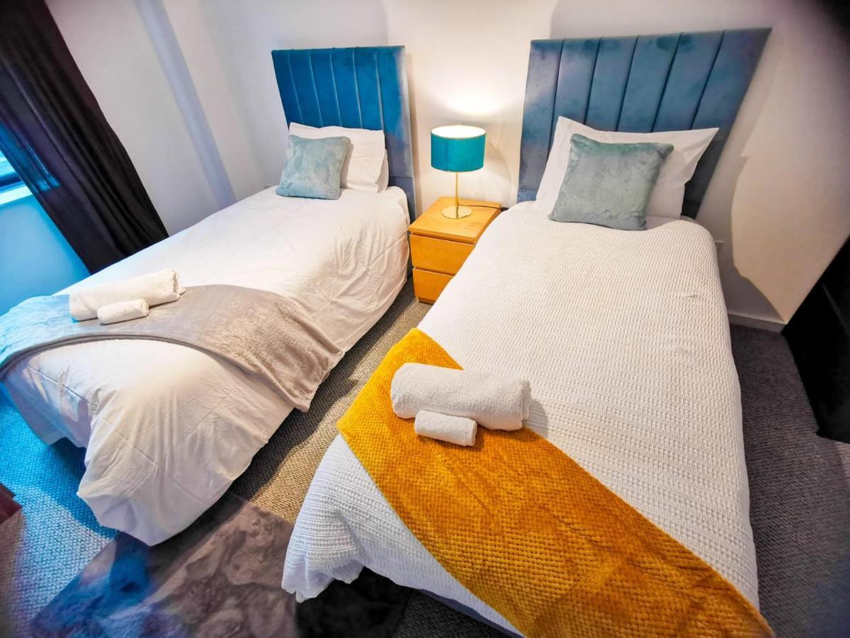 Lovely 2-Bedroom Apartment, Free Parking マンチェスター エクステリア 写真