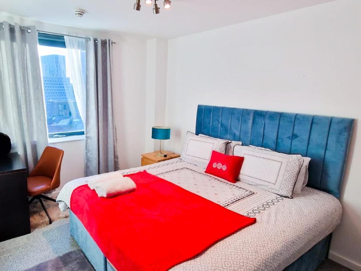 Lovely 2-Bedroom Apartment, Free Parking マンチェスター エクステリア 写真