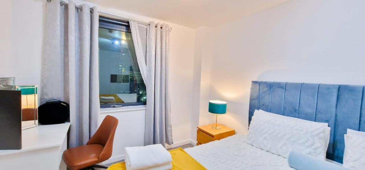 Lovely 2-Bedroom Apartment, Free Parking マンチェスター エクステリア 写真